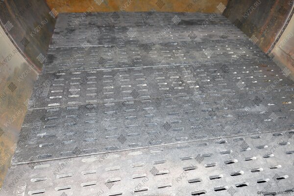 Колосниковая топка парогенератора на угле 1500 кг 130 С